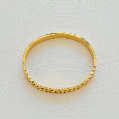 Valentina Bangle